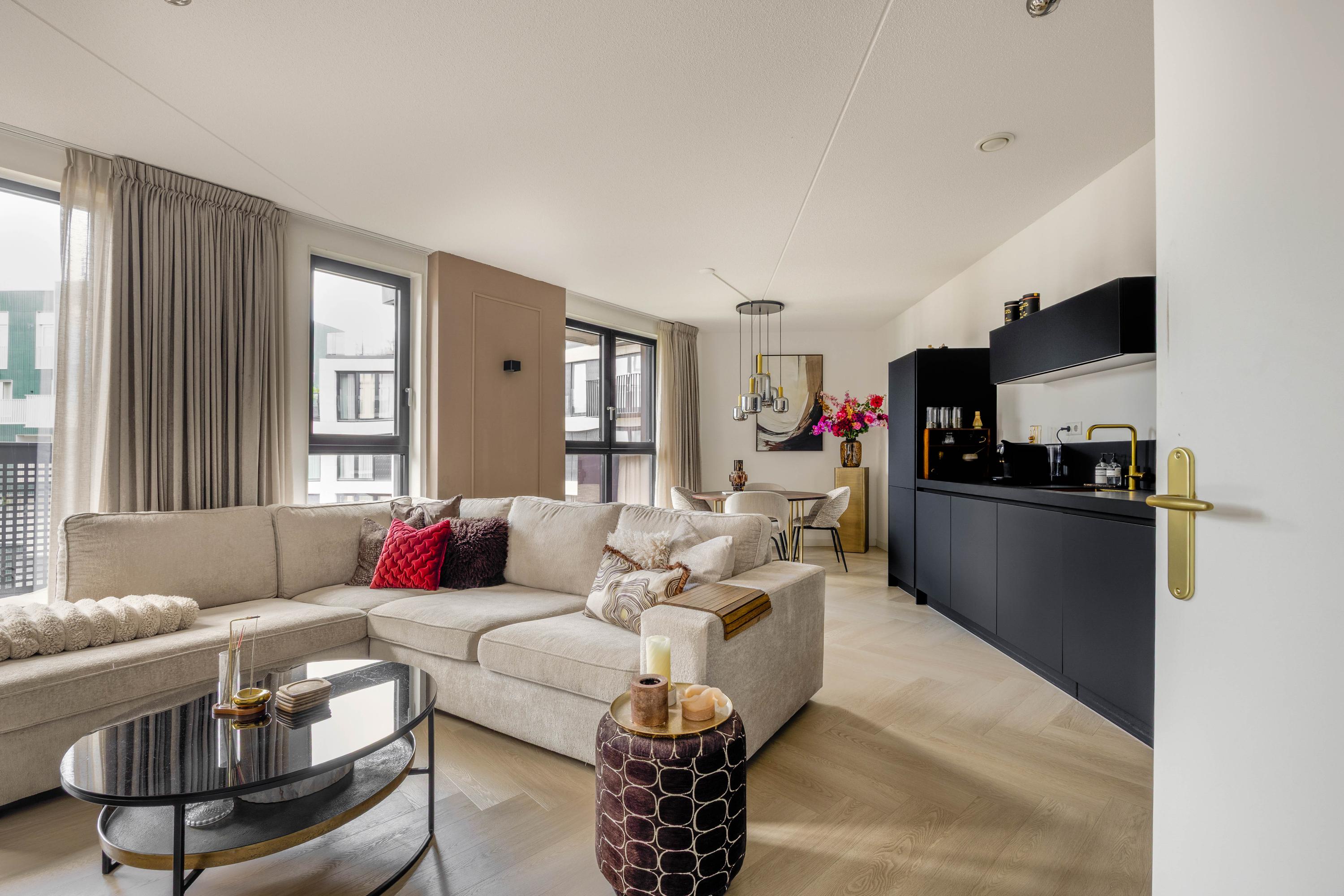 Mies van der Rohestraat 175 , 2132 HX Hoofddorp 1